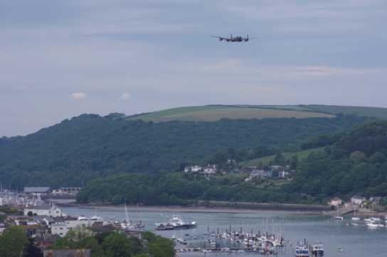 03 June 2022 - 15-10-42
A last pass up river and then off home.
----------------------
BBMF City of Lincoln Lancaster over Dartmouth